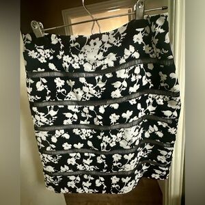 White House Black Market Black & White Ruffle Pencil Skirt